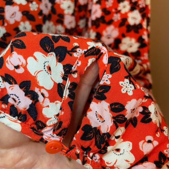 Old Navy Floral Blouse - Red and White - Picture 5 of 7
